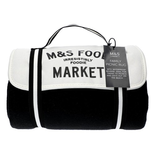 M&S Family Picnic Rug
