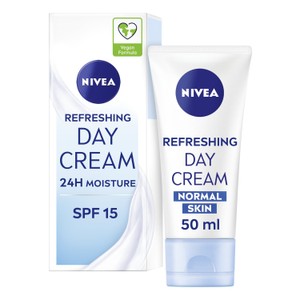 NIVEA Day Cream Face Moisturiser for Dry & Sensitive Skin SPF15