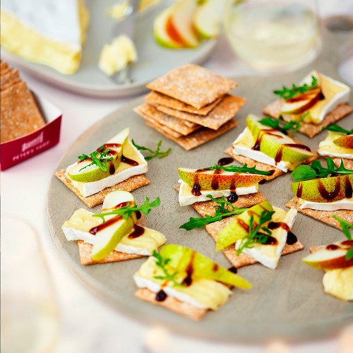 Peter's Yard Pink Peppercorn Sourdough Crackers