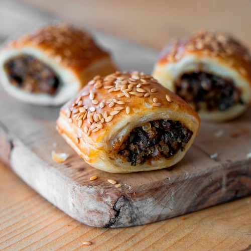 Higgidy Hoisin Pulled Mushroom & Spring Onion Rolls
