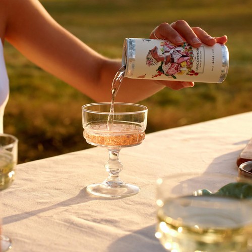 The Uncommon English Rose Can