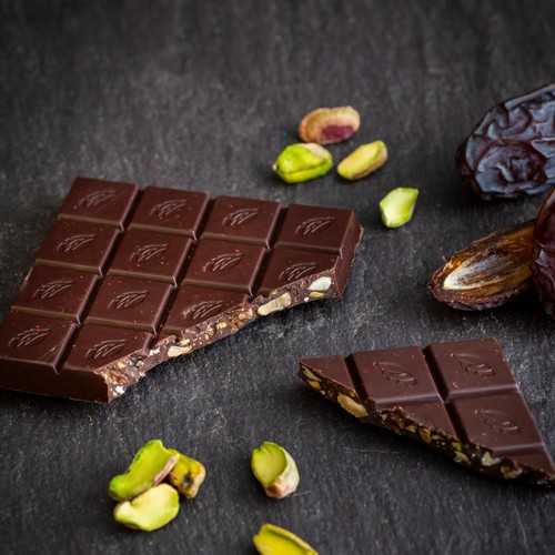 Willie's Cacao 100% Cacao with Pistachio & Date No Added Sugar