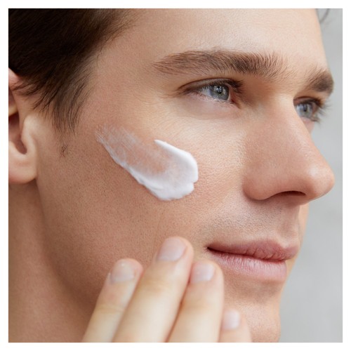 NIVEA MEN Protect & Care Rehydrating Face Moisturiser 