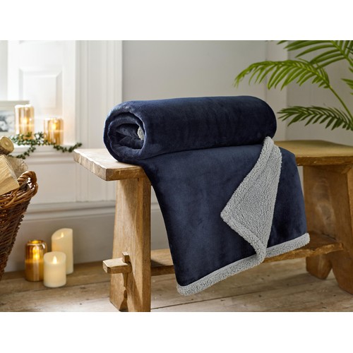Deyongs Hazelwood Sherpa Throw, Navy