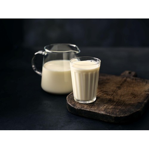 M&S Select Farms British Semi Skimmed Milk 4 Pints