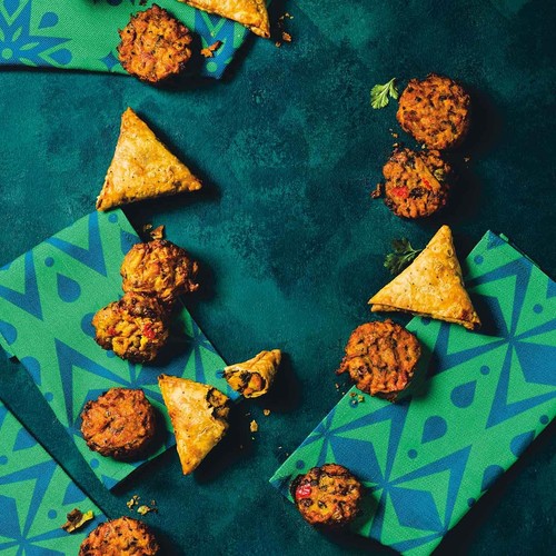M&S 18 Indian Snack Selection