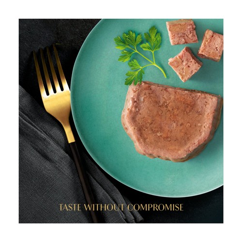Sheba Classics Wet Cat Food Tray with Chicken in Terrine