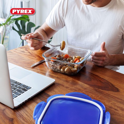 Pyrex Cook&Go Square Glass Roaster, Small 16cm