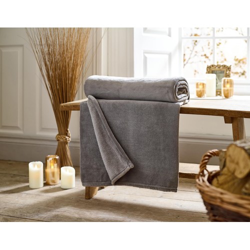 Deyongs Snuggle Touch Throw, Dark Grey