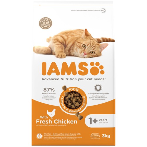 IAMS Adult Dry Cat Food Chicken