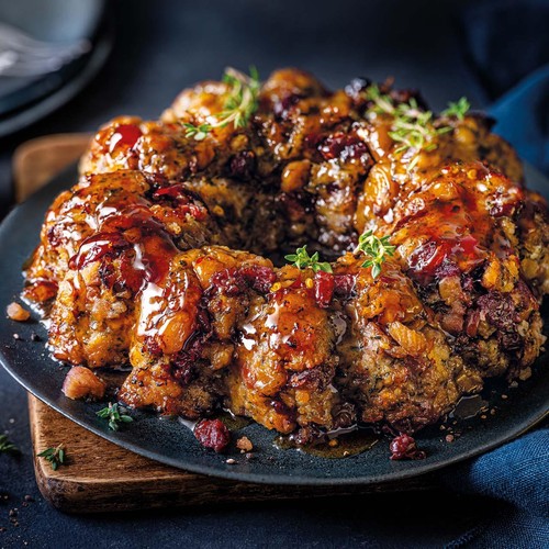 M&S Collection Pork, Italian Chestnut, Bacon & Cranberry Stuffing Wreath