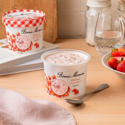 Bonne Maman Strawberry & Rhubarb Yoghurt