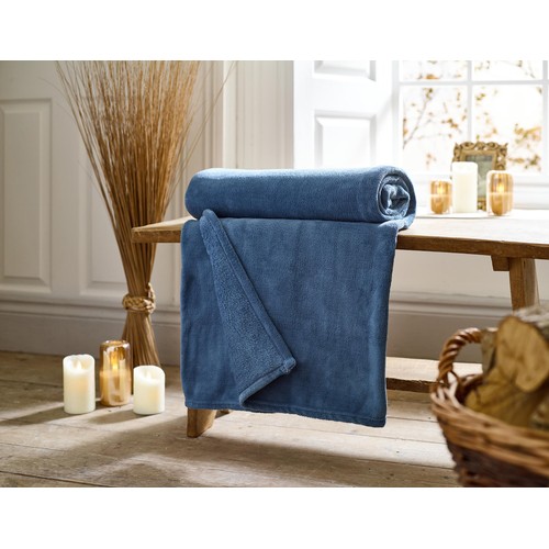Deyongs Snuggle Touch Throw, Ocean