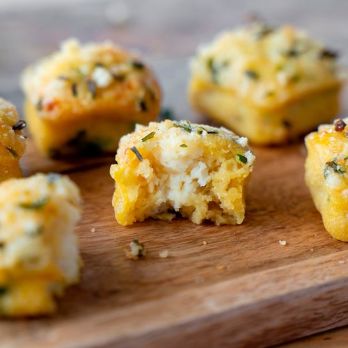 Higgidy Extra Mature Cheddar & Spring Onion Savoury Scone Bites
