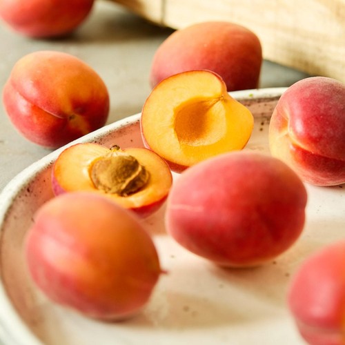 Natoora Fresh Apricots