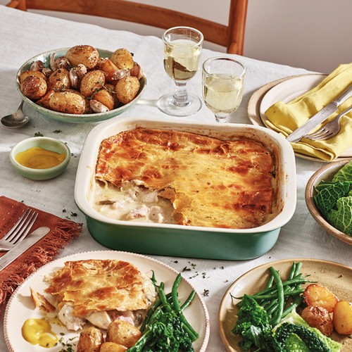 COOK Chicken, Ham & Leek Pie for 4