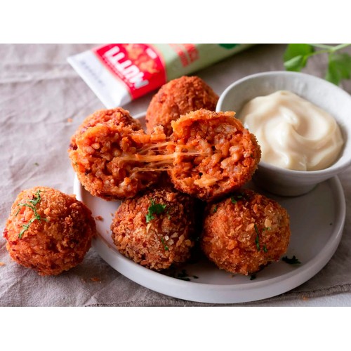 Mutti Double Concentrate Tomato Puree with Garlic