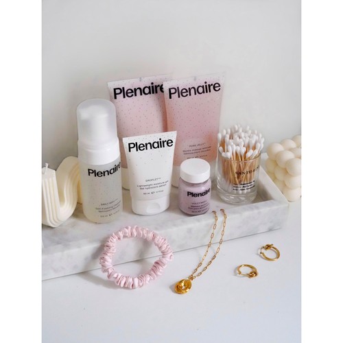 Plenaire Daily Airy Self Foaming Cleanser