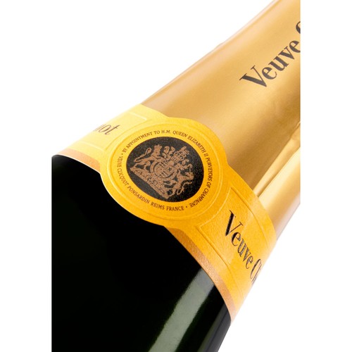 Veuve Clicquot Yellow Label Champagne, Magnum, 150cl