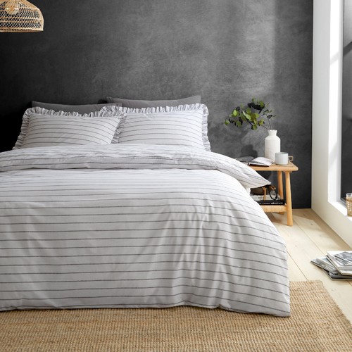 Style Sisters Frill Stripe Single Duvet Set