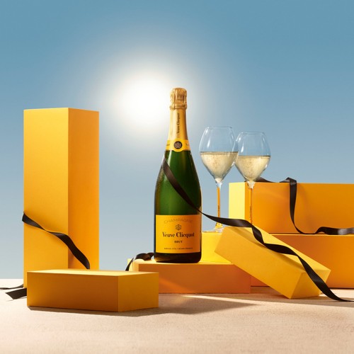 Veuve Clicquot Yellow Label Champagne, 75cl