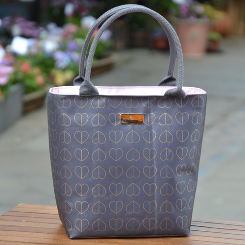 Beau & Elliot Champagne Edit Dove Lunch Tote