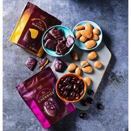 M&S Blond Chocolate Caramelised Pecans