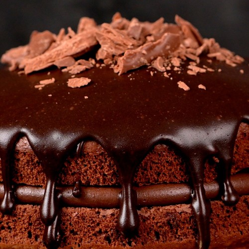 Mr Kipling Signature Chocolate Fudge Fill & Glaze Icing