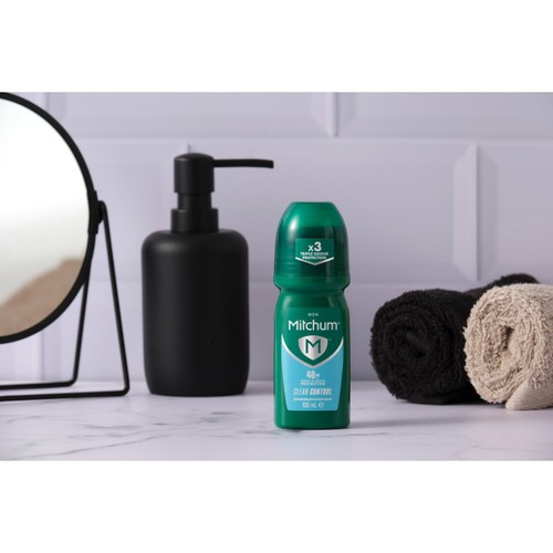 Mitchum Men Clean Control Roll On Deodorant