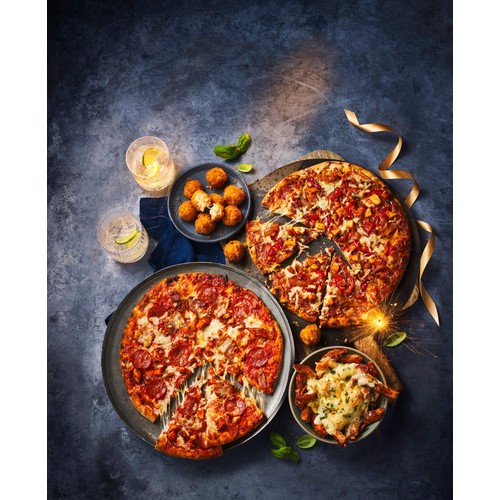 M&S Smoky BBQ Pulled Chicken Woodfired & Stonebaked Pizza