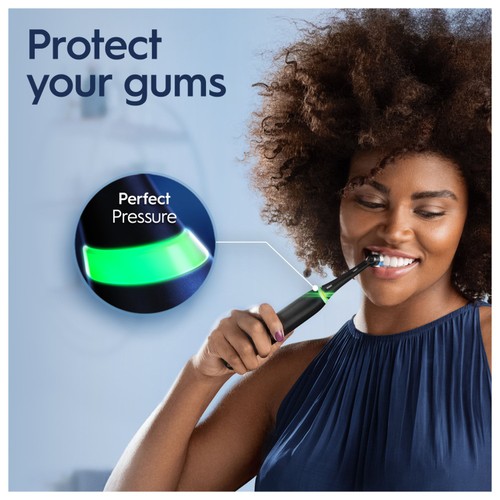 Oral-B iO4 Black & White Electric Toothbrush Duo Pack + Travel Case