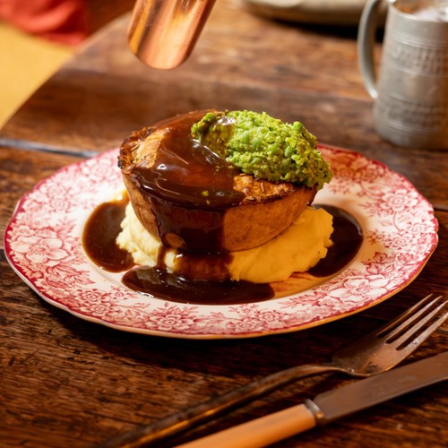 Pieminister Kate & Sidney Pie with British Beef Steak & Kidney