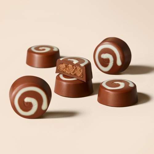 Hotel Chocolat Dizzy Praline 40% Selector