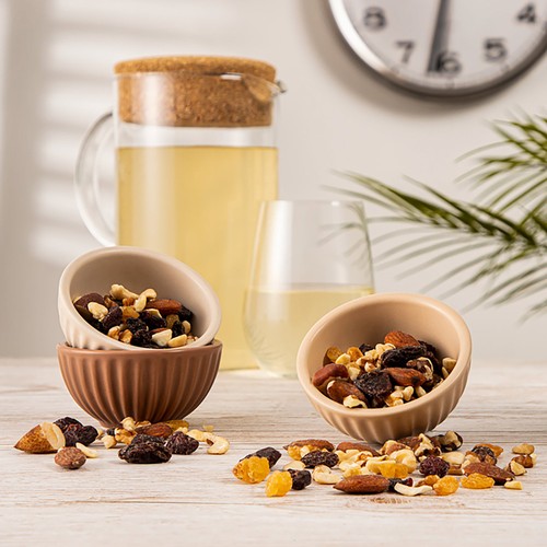 Holland & Barrett Mixed Nuts & Raisins