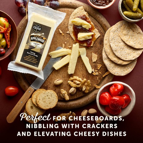 Applewood Vintage Smoky Cheddar Cheese Wedge