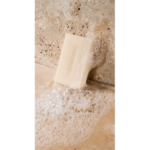 Klorane Softening Solid Shampoo Bar with Oat Milk for the Whole Family