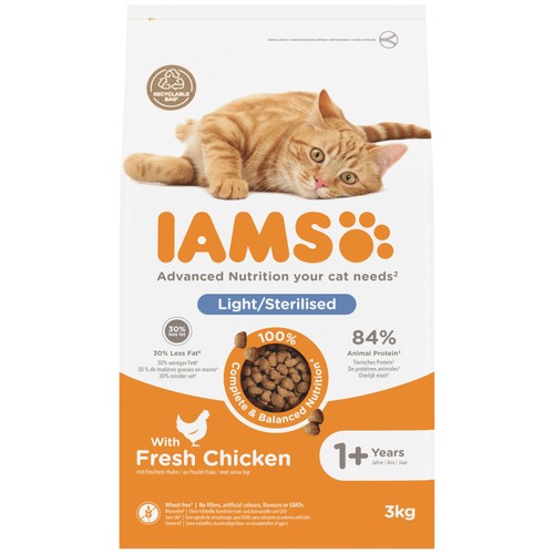 IAMS 1+ Years Light in Fat Dry Cat Food Chicken