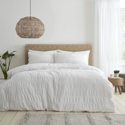 Catherine Lansfield Seersucker King Duvet Set White