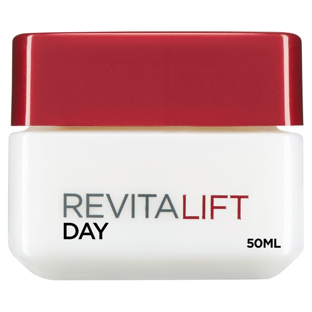 L’Oréal Paris Revitalift Anti-Ageing & Firming Day Cream With Retinol, 50ml