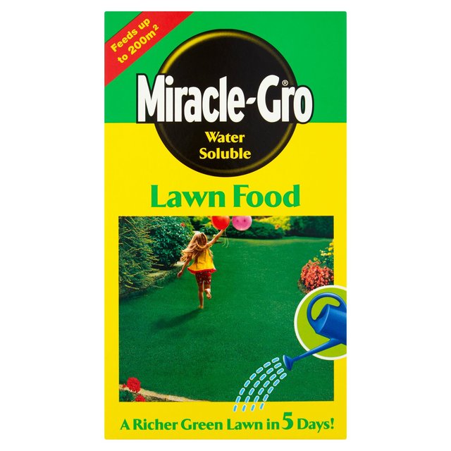 Miracle-Gro Water Soluble Lawn Food | Ocado