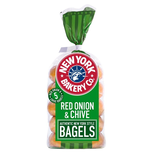 New York Bakery Co. Red Onion & Chive Bagel, 5 Per Pack