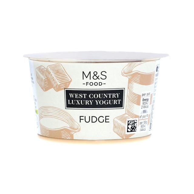 M & S West Country Luxury Fudge Yogurt, 150g