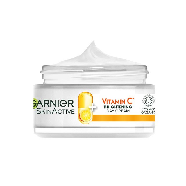 Garnier Vitamin C Brightening Day Cream Face Moisturiser to Nourish Skin, 50ml