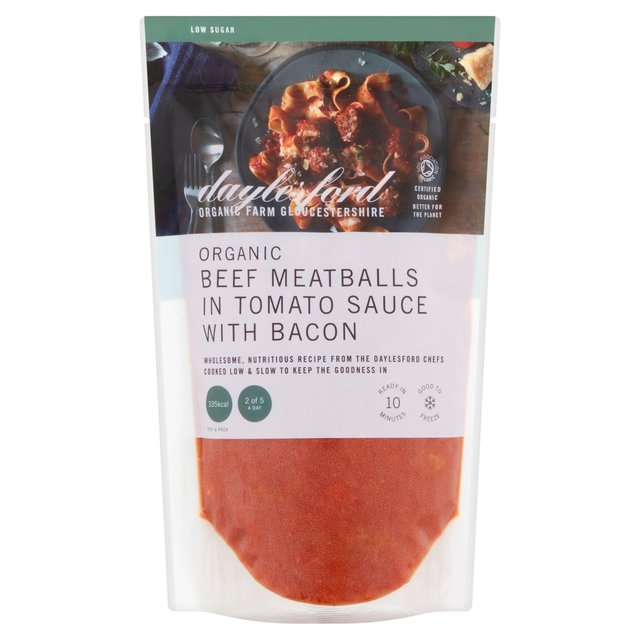 Daylesford Organic Beef Meatballs With Smoked Bacon in Tomato Sauce, 550g